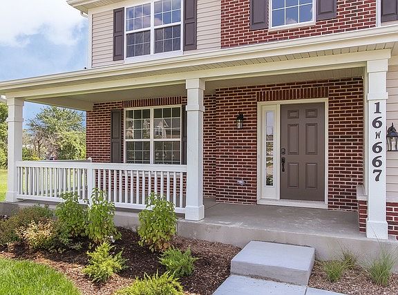 2nd image of 16 W 667 Hawthorne Ct Lot .05