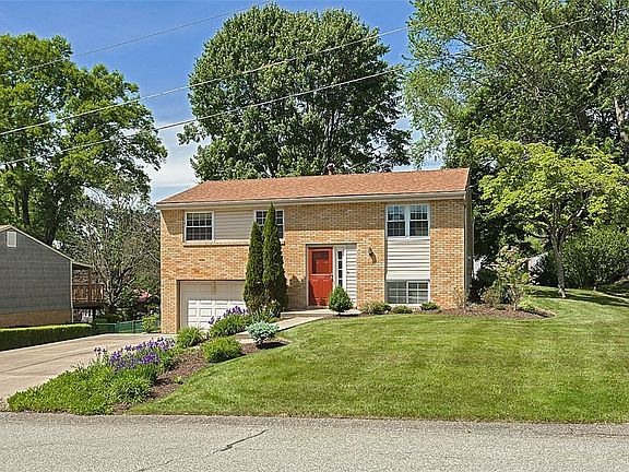 5th image of 105 Henry Hudson Dr