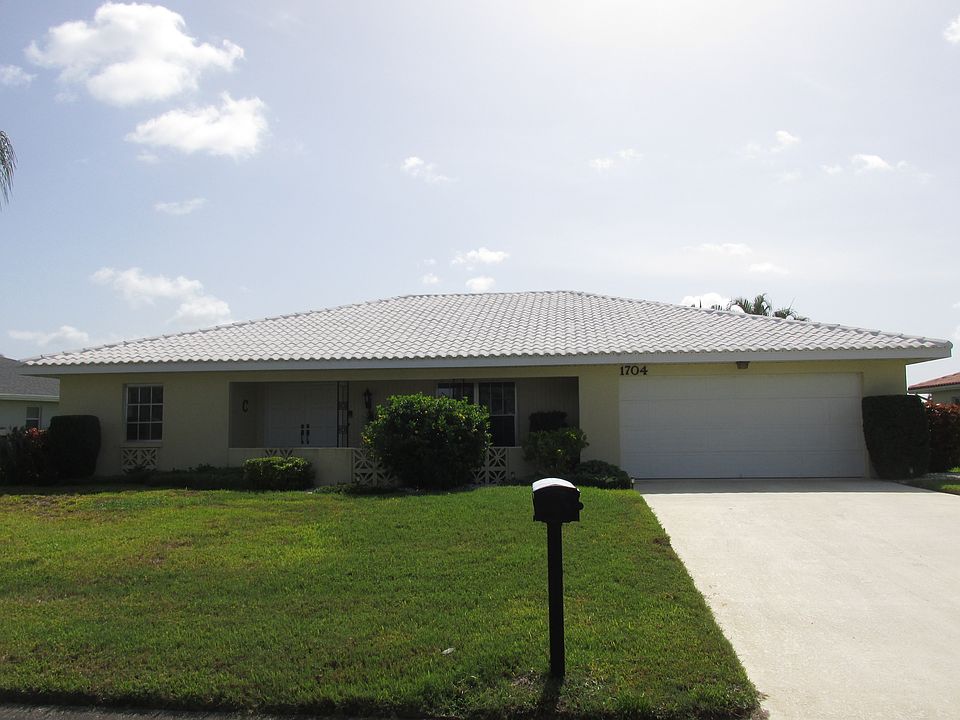 1st image of 1704 Claw Ct