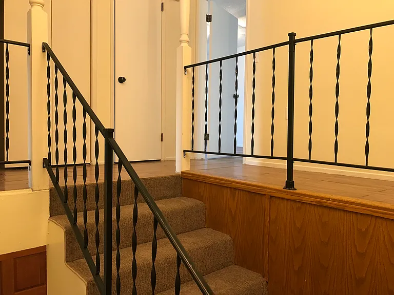 1884 Country Pl — Photo 9