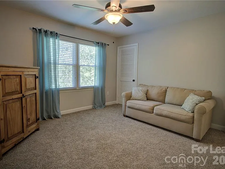 3806 Bridgewood Ln — Photo 20