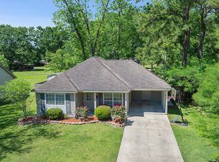 314 E Jeff St, Gonzales, LA 70737