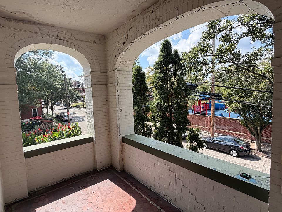 1st image of 127 S Aiken Ave APT 4