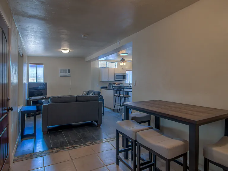 2625 E Prince Rd #B — Photo 11