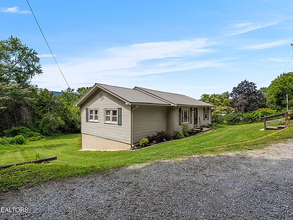 4th image of 617 Hillside Rd