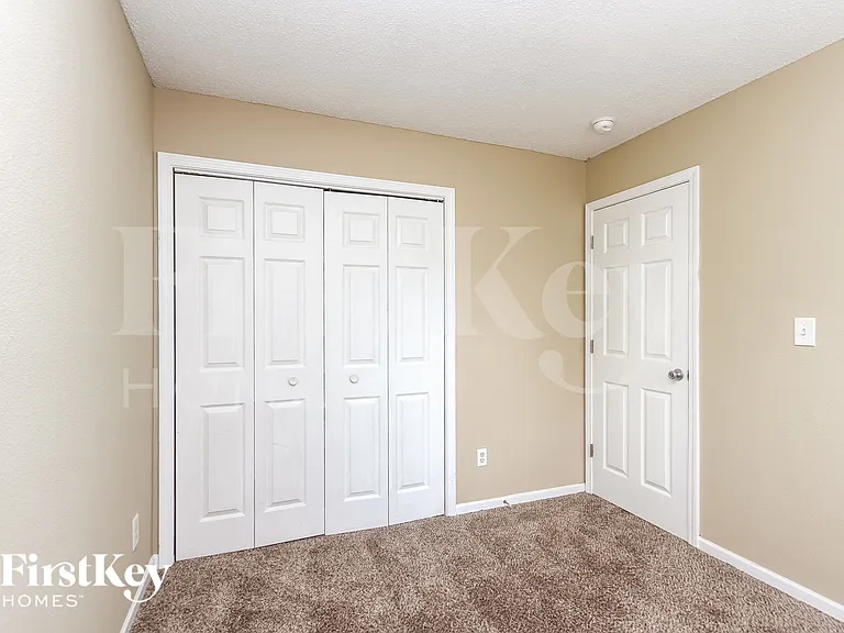 9775 Thomas Ln — Photo 13