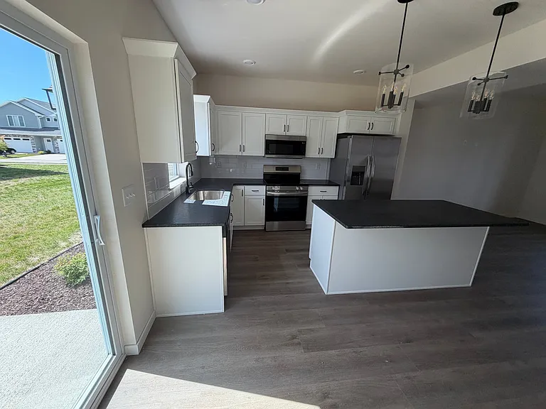 1648 Aspen Ct — Photo 4