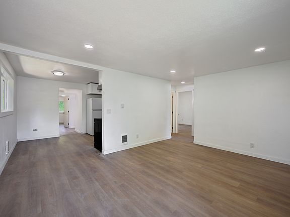 4th image of 11586 NE 88th St