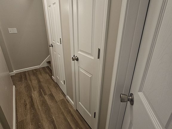 4th image of 1015 W Willow St