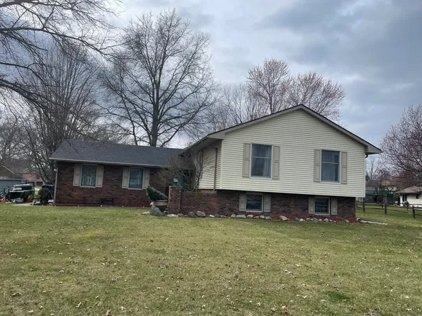 1608 Briarcliffe Ct, Chesterton, IN 46304