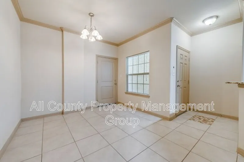 1579 Cozy Dr