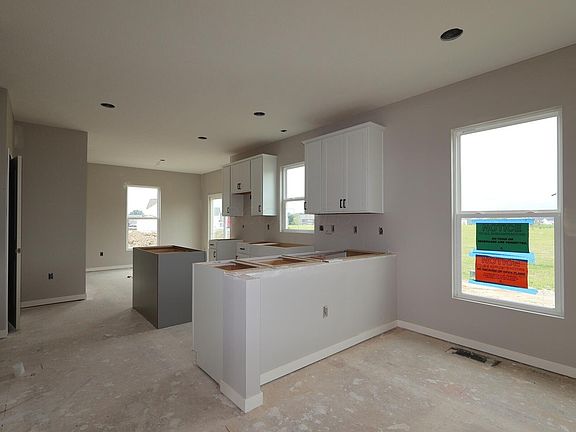 5th image of 3788 Maize View Dr