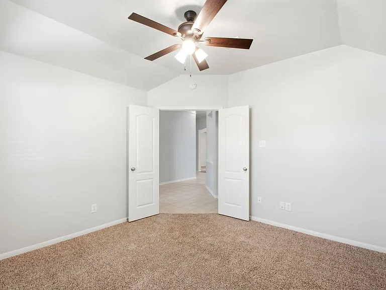 31710 Midlake Park — Photo 8
