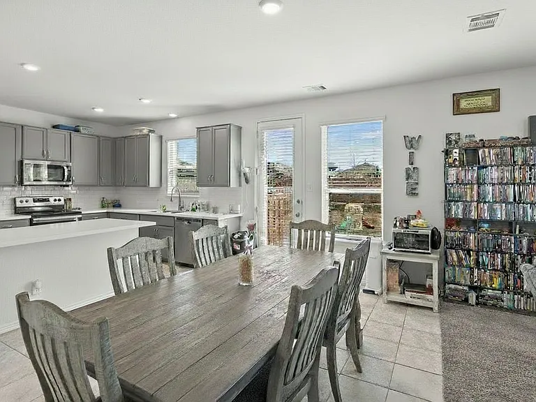 2800 Weston Rd — Photo 8