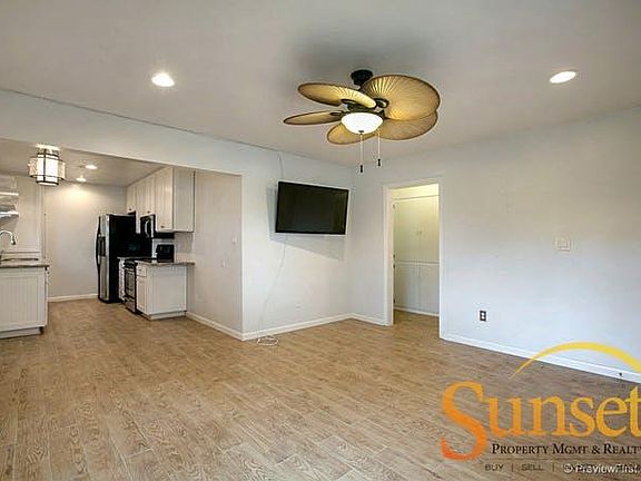 4th image of 1024 Loring St Unit 1