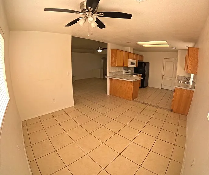 1675 E Segovia Way — Photo 8