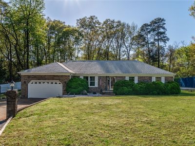 12300 Parker Ln, Chester, VA, 23831