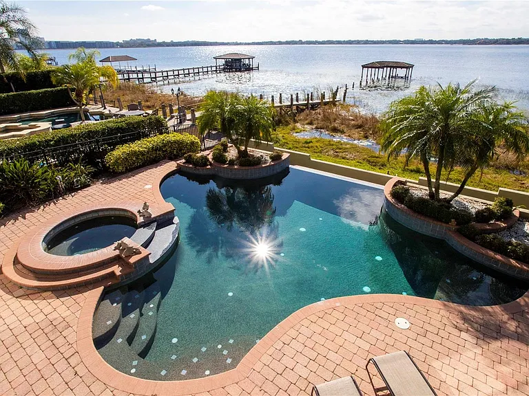 7926 Versilia Dr — Photo 42