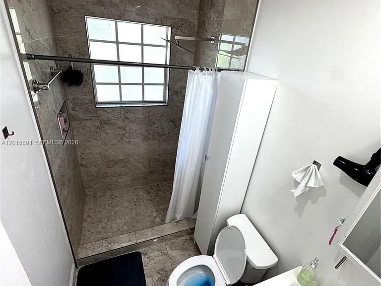 8550 Byron Ave #2G — Photo 10