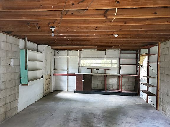 3rd image of 807 Lakeland Ave