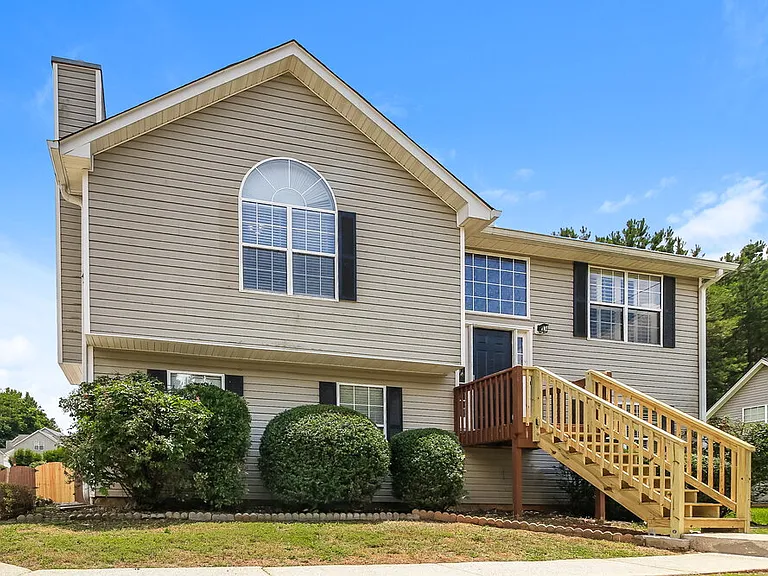 459 Pecan Wood Cir — Photo 4