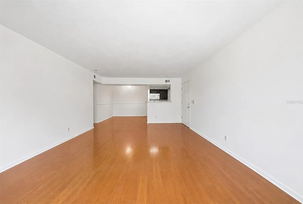 1 bed, 1.0 bath, 642 sqft, $2,000 — Photo 3