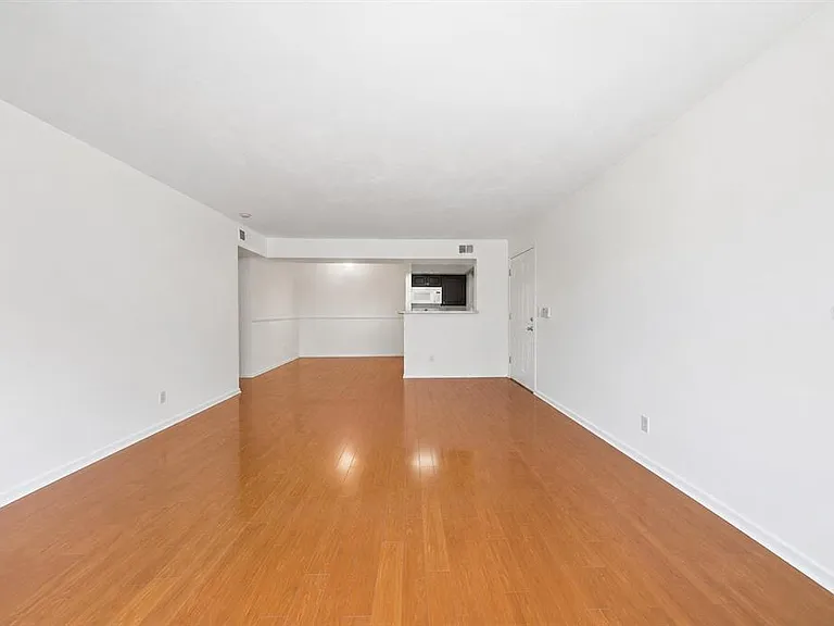 10200 Gandy Blvd N #714 — Photo 3