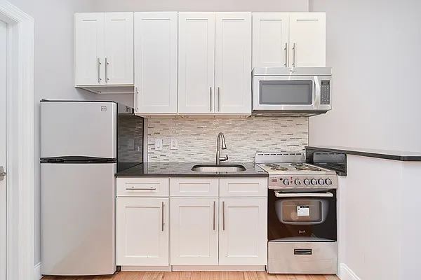 Rented by Living New York | media 13