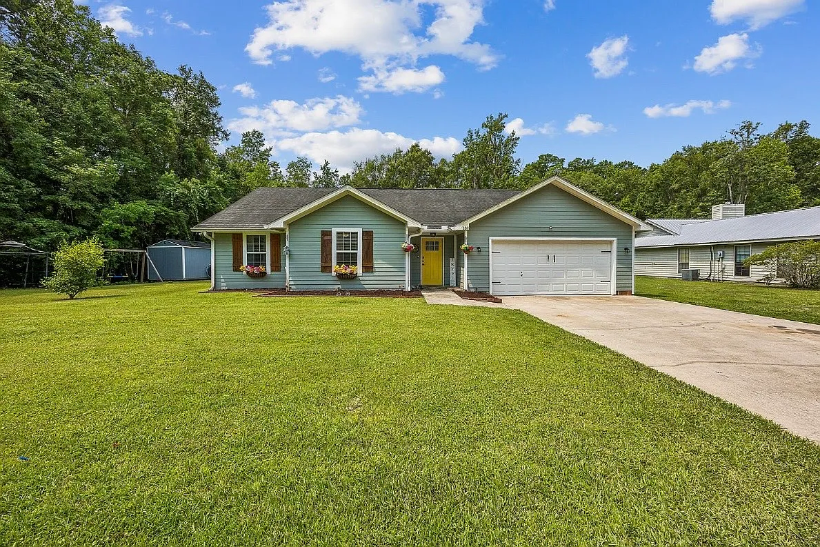 4 bed, 1832 sqft, $2,300 — Photo 1
