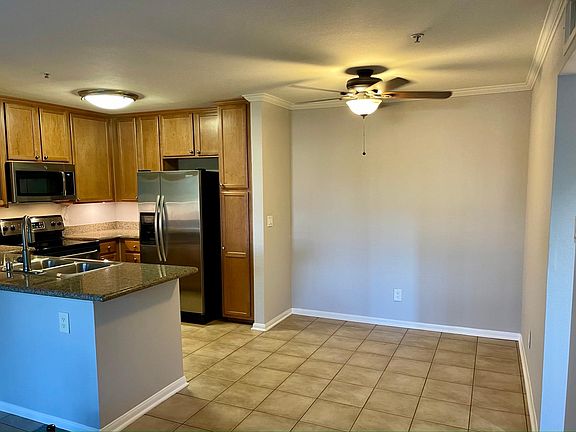 dining area off kitchen