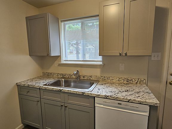 5th image of 20 Curlew Cir #20