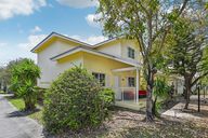 NW 20th St-1204-001