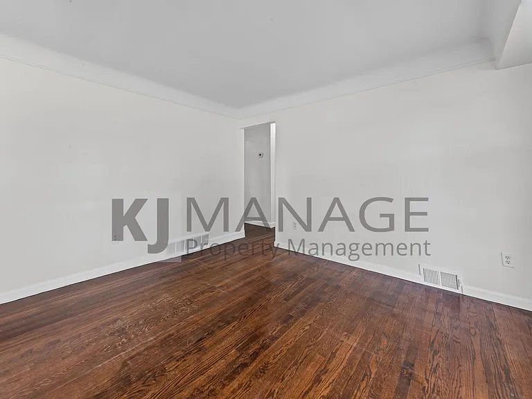 8417 Colonial Ln — Photo 9