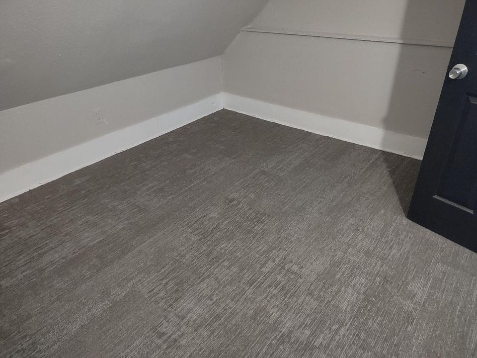 2nd image of 3202 N 11th STREET