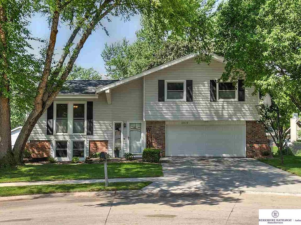 1st image of 2830 N 126th Avenue Cir
