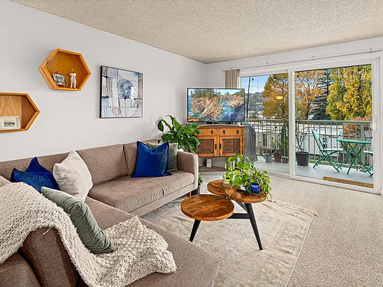 2020 Lake Union — Photo 9