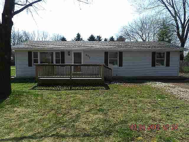 2nd image of 307 E Sycamore Dr