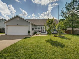 707 S Carriage Xing, Nixa, MO 65714