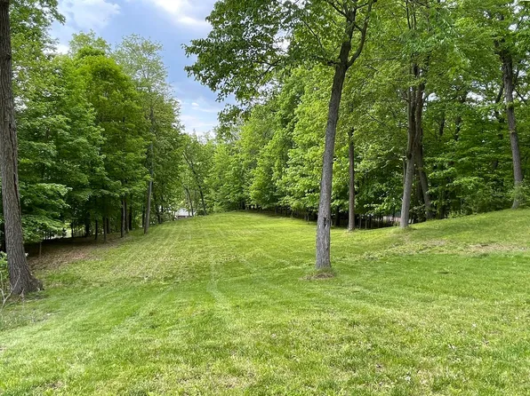 L8 E Redstone Dr, La Valle, WI 53941