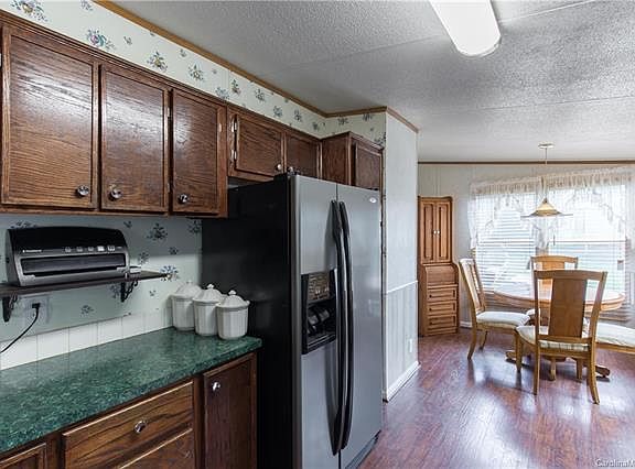 5th image of 729 Pollys Cir