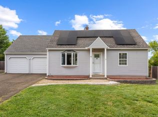 41 Old Farm Rd, Meriden, CT 06450