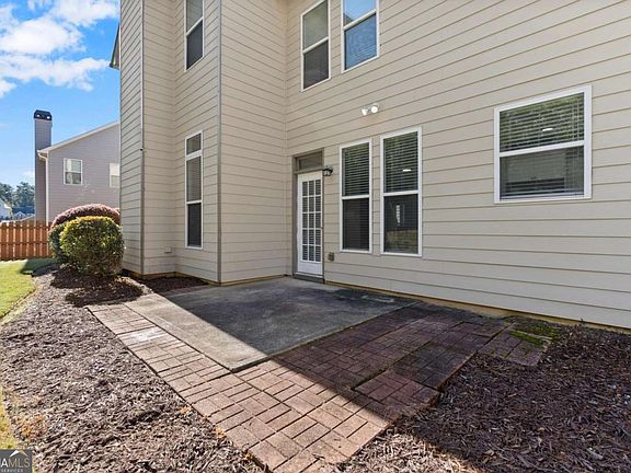 4th image of 265 Parc Dr