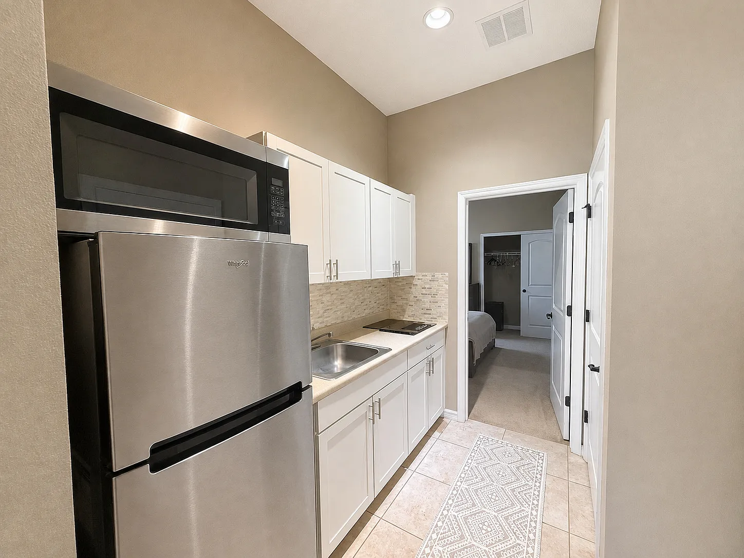 4 bed, 2244 sqft, $1,350 — Photo 2