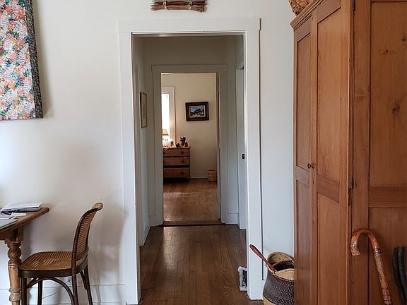 4th image of 306 Fulton St