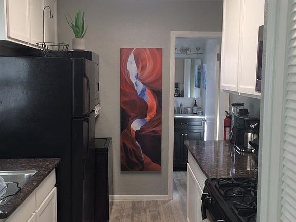 4th image of 1019 N Brown St #A