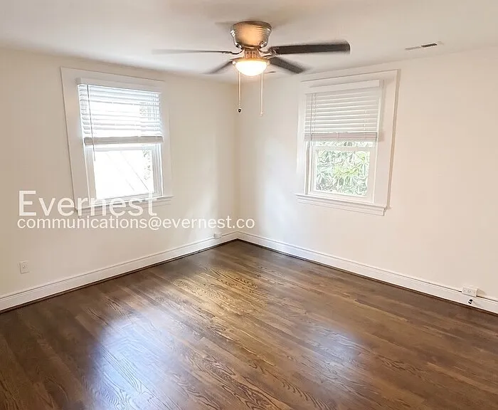 709 Mary Ball St — Photo 13