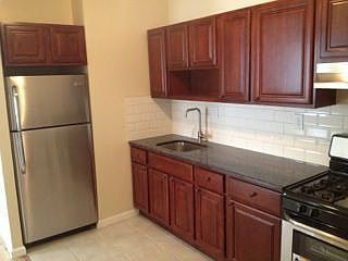 4th image of 11557 198th St