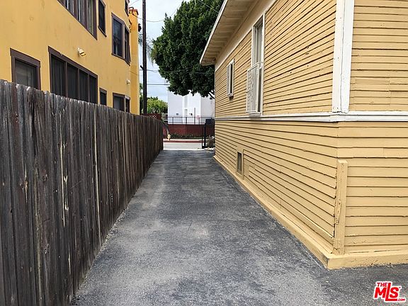 5th image of 1533 W 12th St