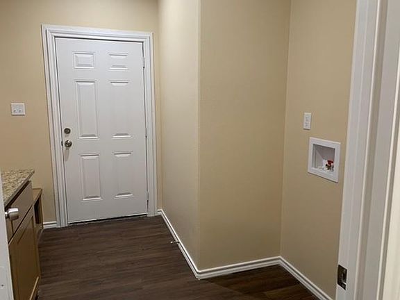 5th image of 1609 Sayle St