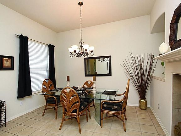 4th image of 2311 Highland Crossing Dr